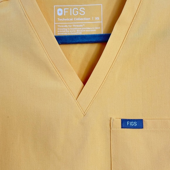Figs Yellow Scrub Set - Picture 3 of 11